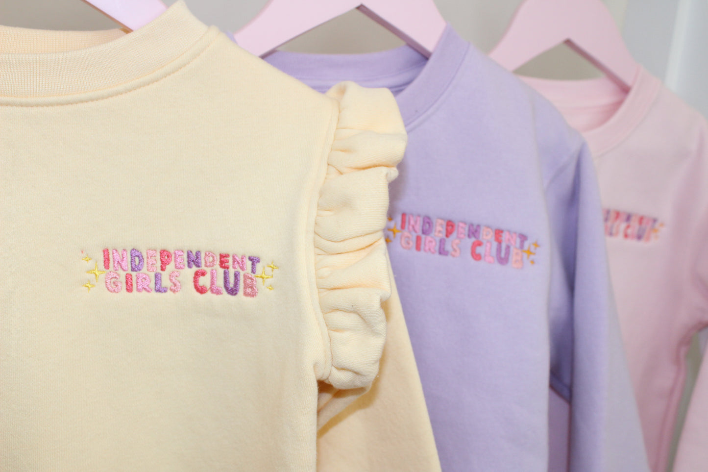 'Independent girls club' embroidered sweatshirt